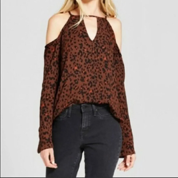 Mossimo Long Sleeve Leopard Print Cold Shoulder Blouse! - Picture 2 of 4